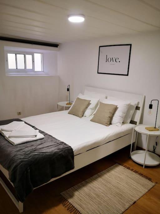 City Center Apartment - Avenida Da Liberdade Лиссабон Экстерьер фото